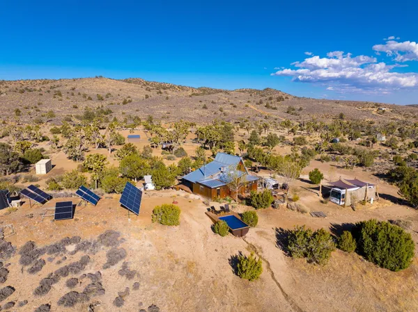 $990,000 | 1102 Burlington Road, Landers, CA 92285