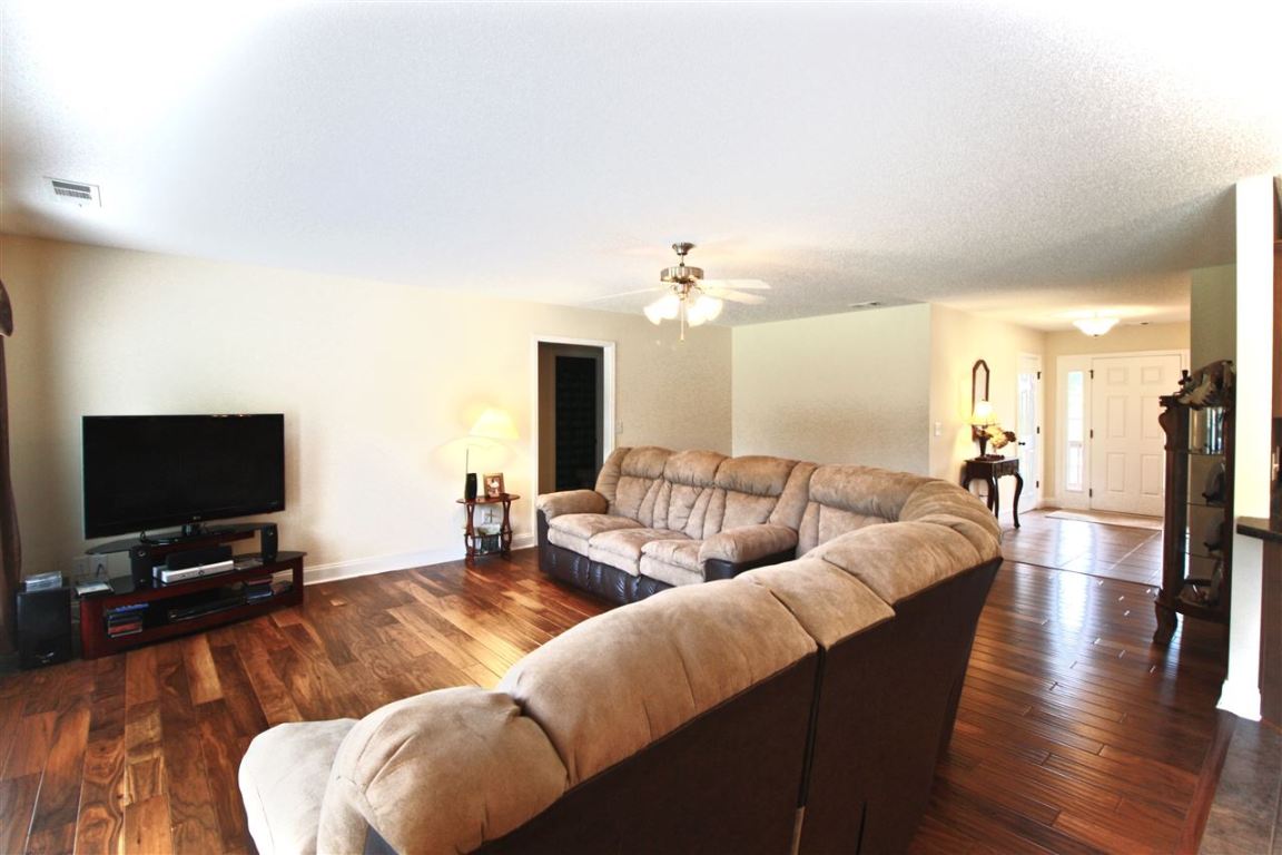 216 Dynamite Road Tamassee, SC 29686 - Photo 8 of 36 Gallery Image 8