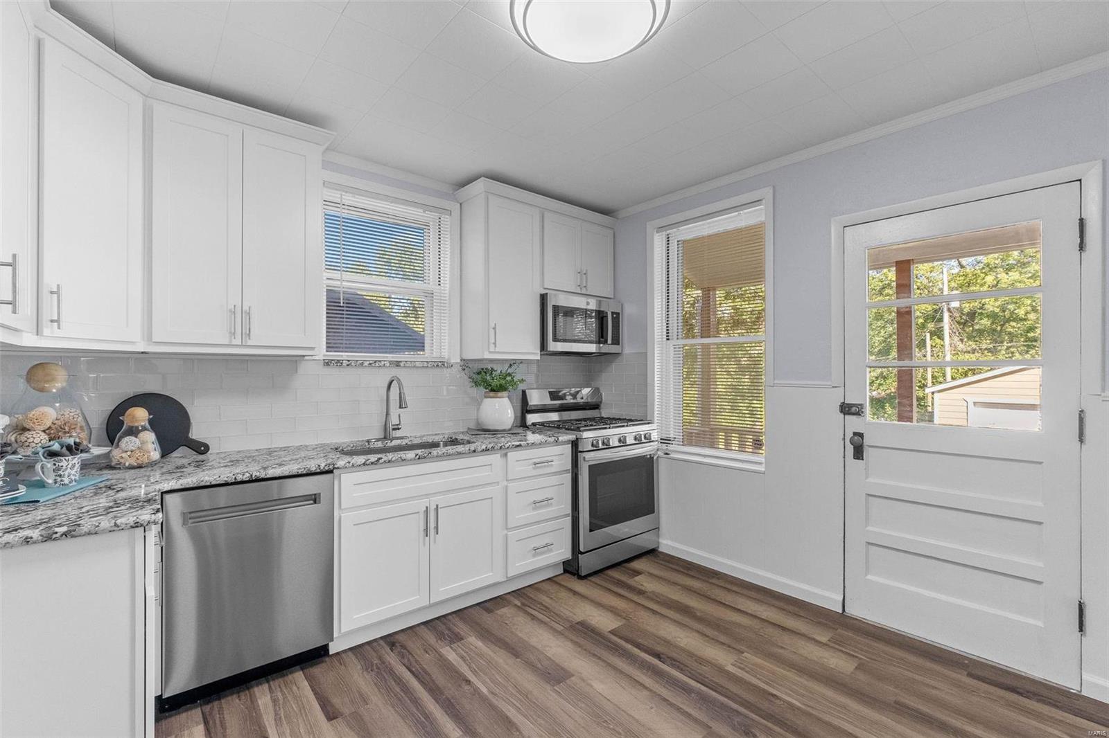 8303 Jackson Street St. Louis, MO 63114 - Photo 14 of 32
