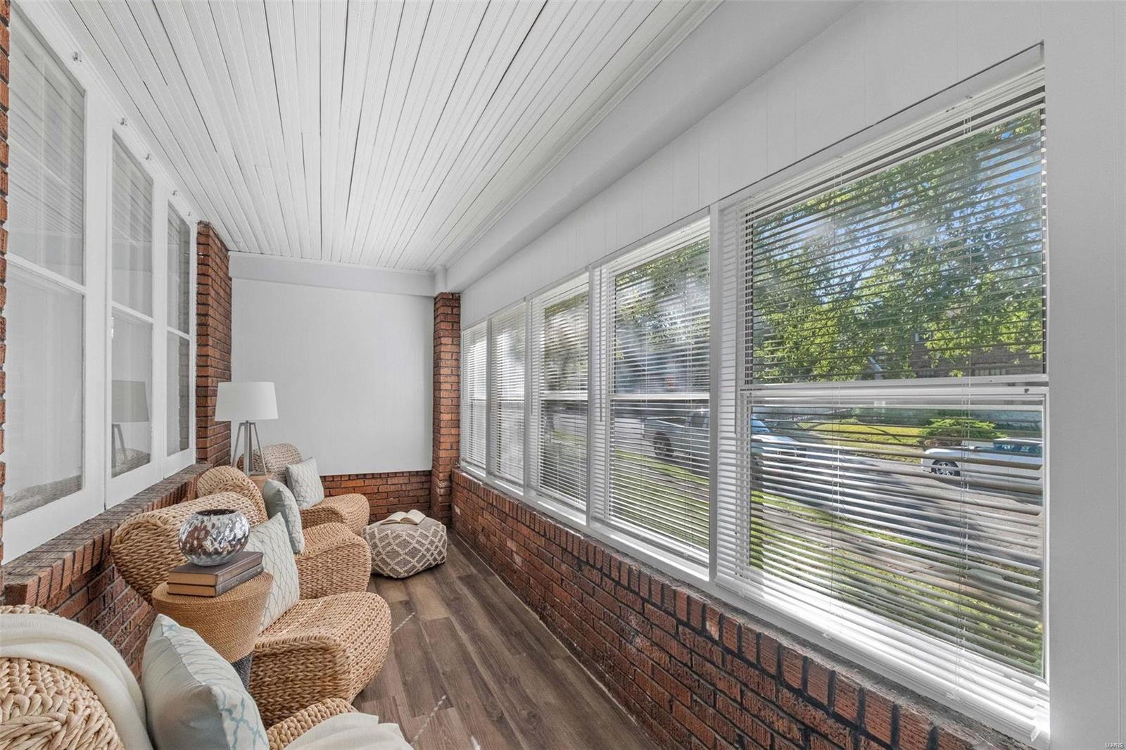 8303 Jackson Street St. Louis, MO 63114 - Photo 3 of 32