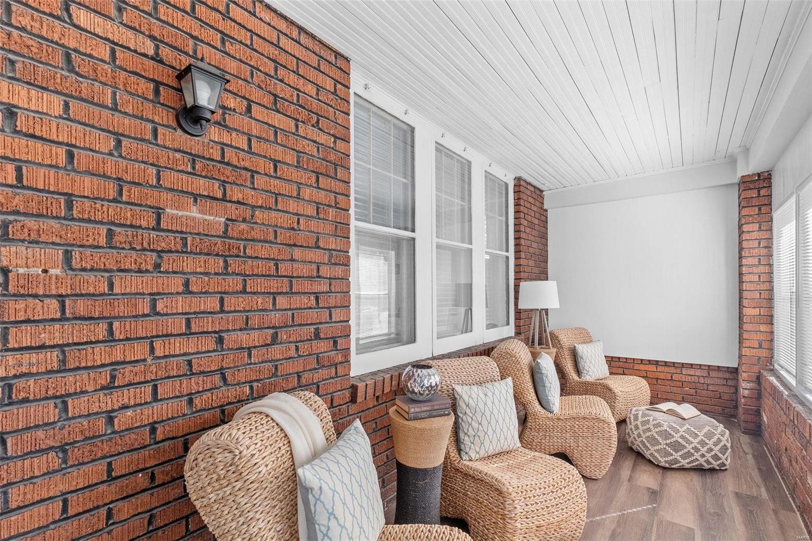 8303 Jackson Street St. Louis, MO 63114 - Photo 4 of 32