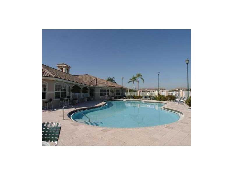 5055 Wiles Road, Unit 201 Pompano Beach, FL 33073 - Photo 2 of 18 Photo 2