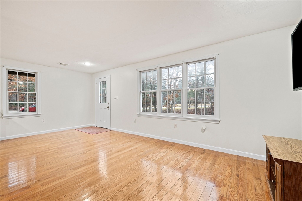 67 Tilden Road Marshfield, MA 02050 - Photo 6 of 29 Gallery Image 6