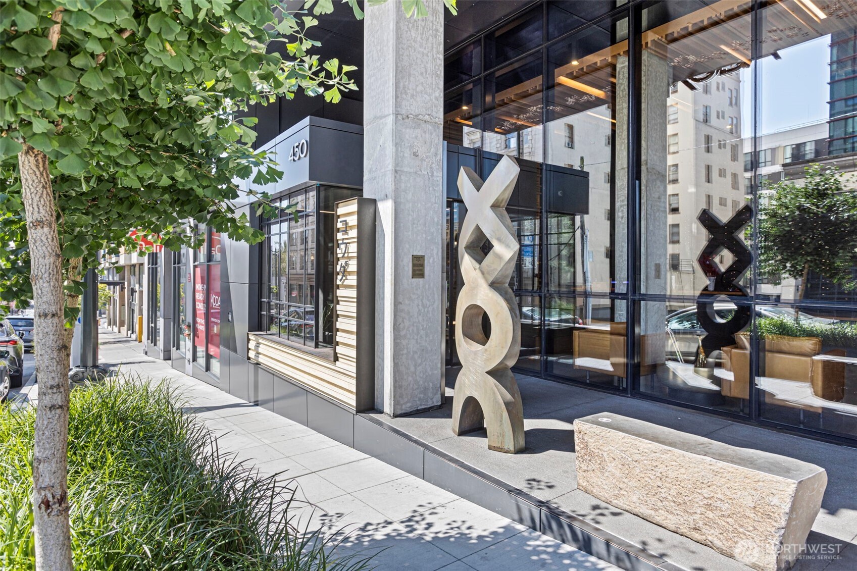 450 South Main Street, Unit 1005 Seattle, WA 98104 - Photo 3 of 33 a front view of a house