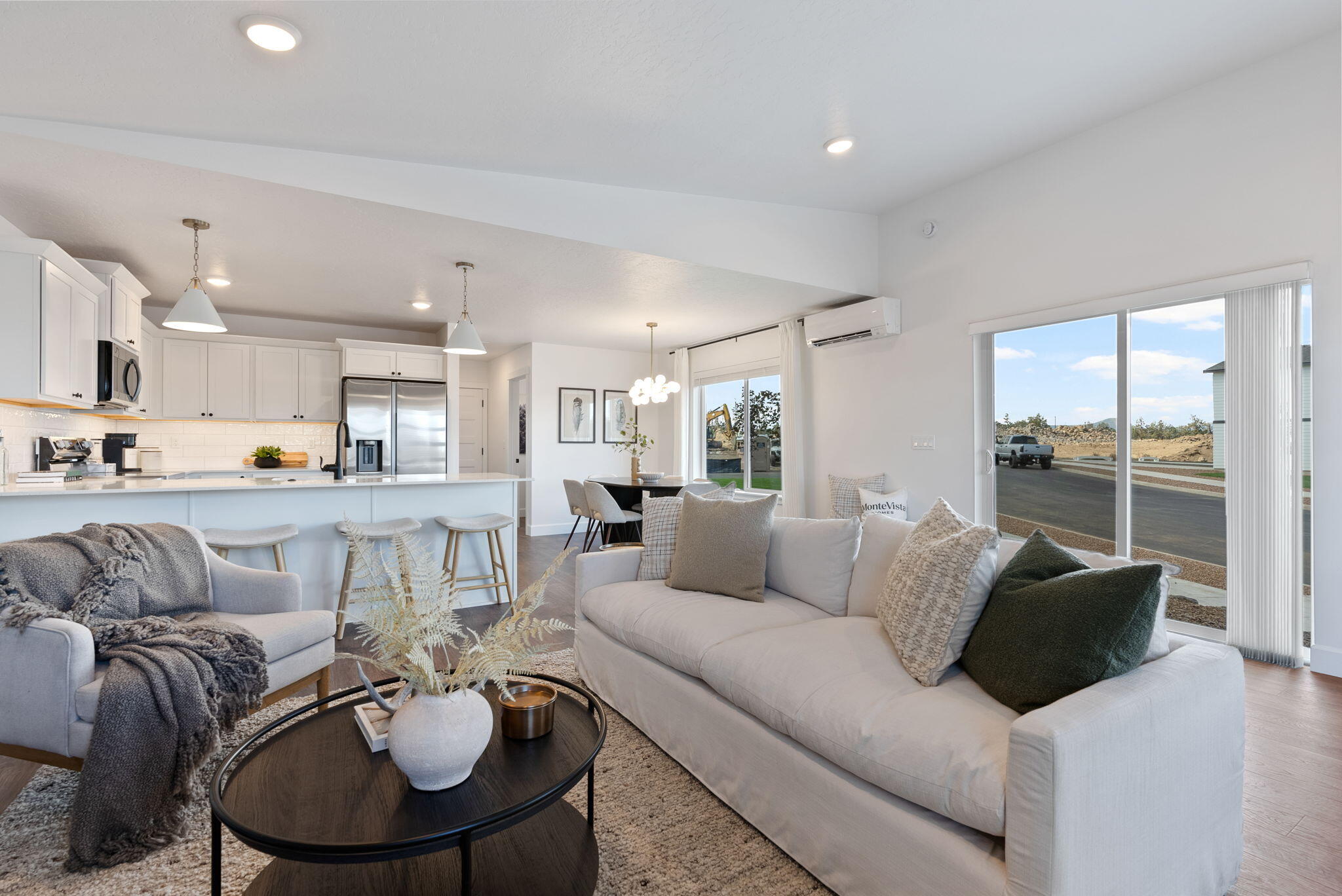 3960 Southwest Obsidian Place, Unit 141 Redmond, OR 97756 - Photo 11 of 28 Sample Photo