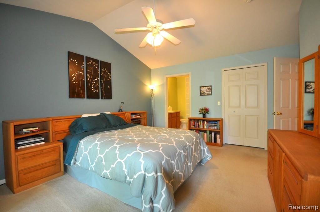1647 Deepwood Circle Rochester, MI 48307 - Photo 12 of 26 DSC_0360.jpg