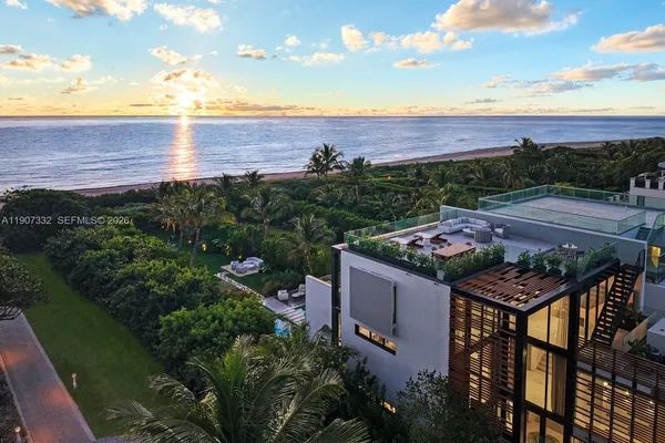 $40,000,000 | 7845 Atlantic Way, Miami Beach, FL 33141