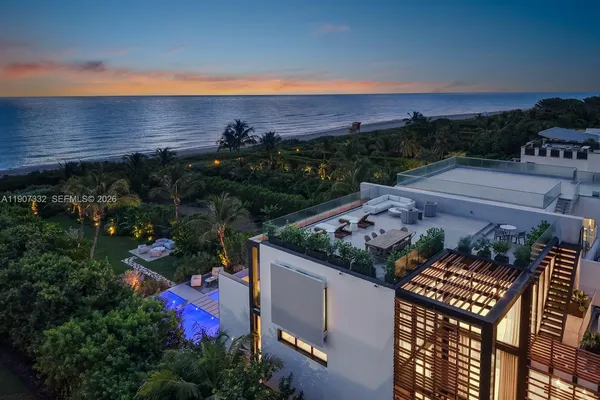 $40,000,000 | 7845 Atlantic Way, Miami Beach, FL 33141