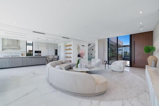 $40,000,000 | 7845 Atlantic Way, Miami Beach, FL 33141