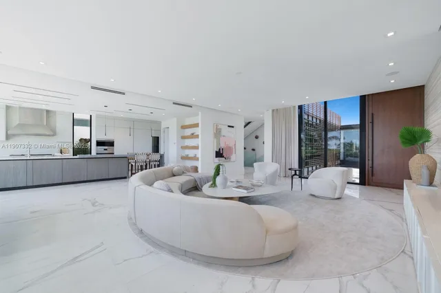 $40,000,000 | 7845 Atlantic Way, Miami Beach, FL 33141