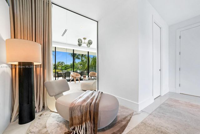 $40,000,000 | 7845 Atlantic Way, Miami Beach, FL 33141