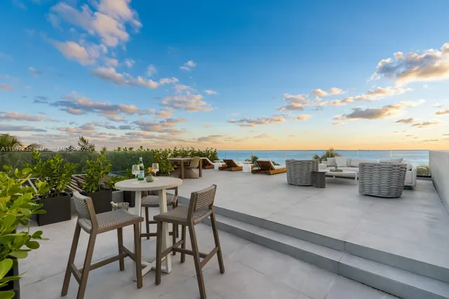$40,000,000 | 7845 Atlantic Way, Miami Beach, FL 33141