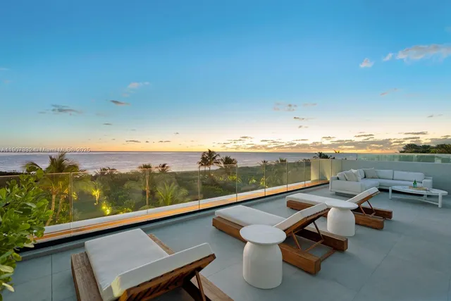 $40,000,000 | 7845 Atlantic Way, Miami Beach, FL 33141