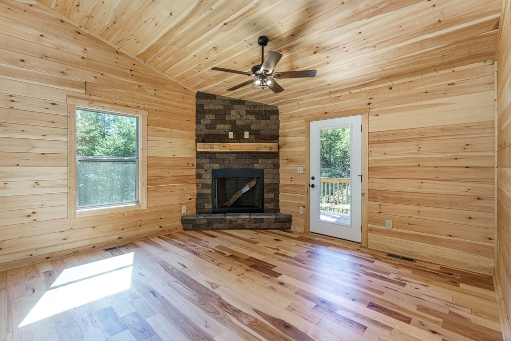 180 Hawthorne Lane Murphy, NC 28906 - Photo 14 of 36