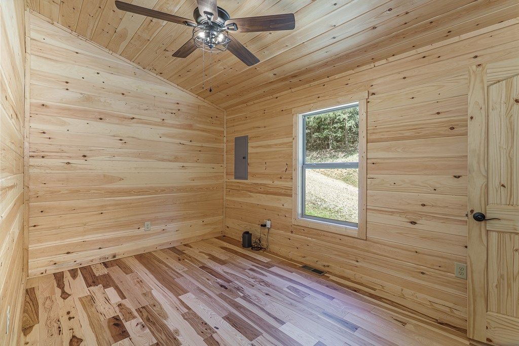 180 Hawthorne Lane Murphy, NC 28906 - Photo 22 of 36