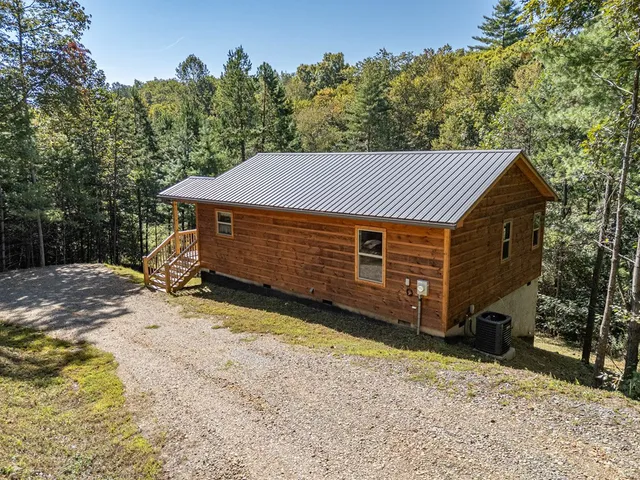 $275,000 | 180 Hawthorne Lane, Murphy, NC 28906