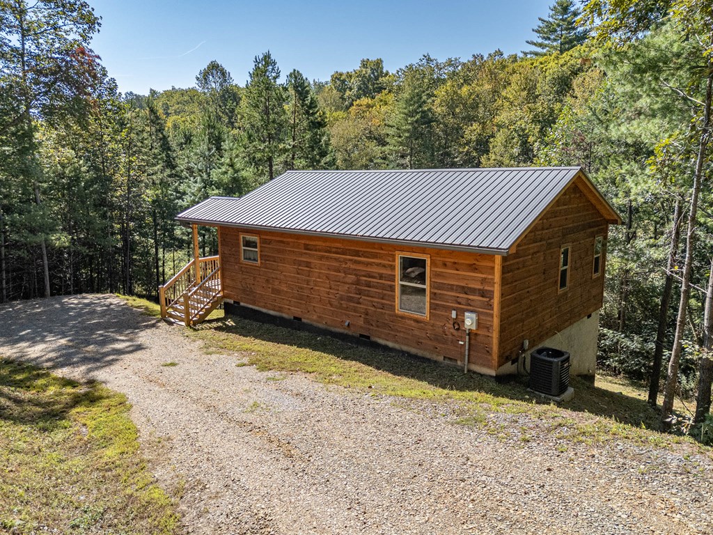 180 Hawthorne Lane Murphy, NC 28906 - Photo 34 of 36