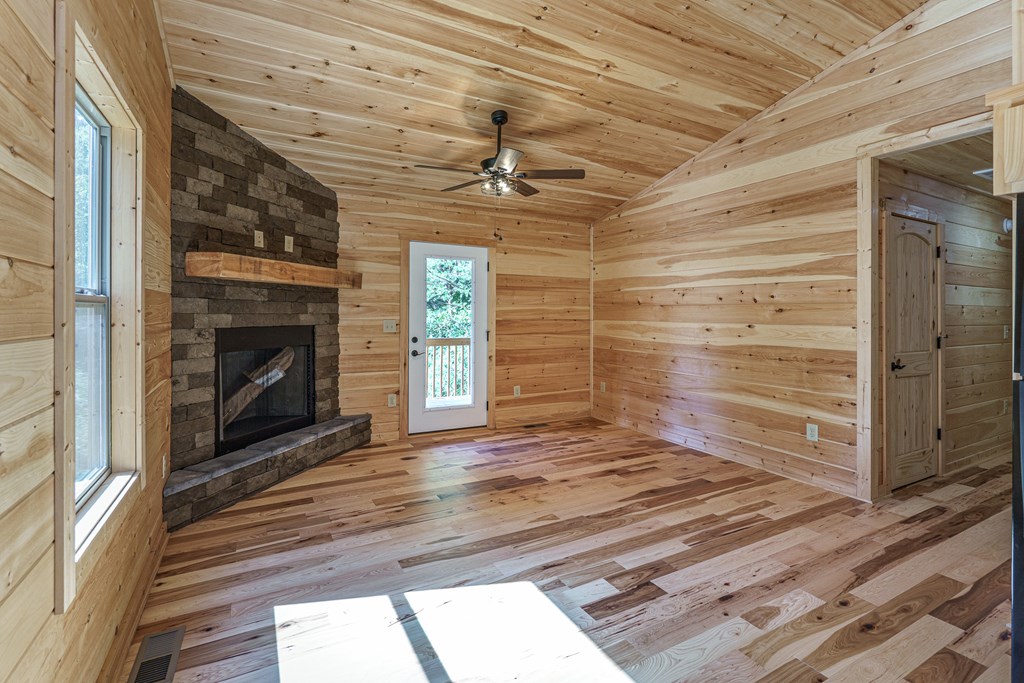 180 Hawthorne Lane Murphy, NC 28906 - Photo 7 of 36