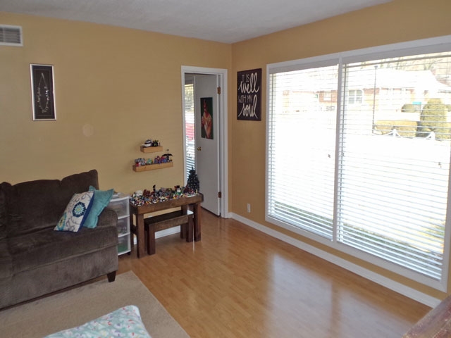 1619 Audubon Road Vincennes, IN 47591 - Photo 2 of 12 Gallery Image 2
