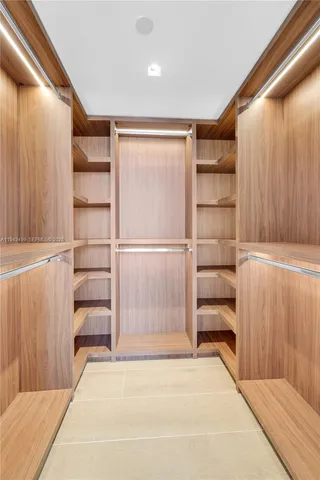 $1,700,000 | 1330 West Avenue, Unit 2708, Miami Beach, FL 33139