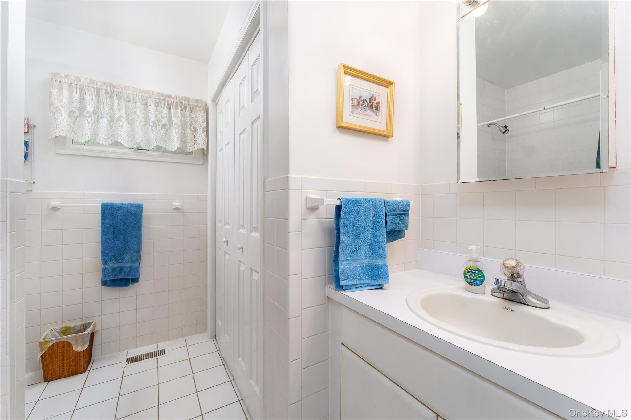 47 Suffolk Road Hampton Bays, NY 11946 - Photo 28 of 42