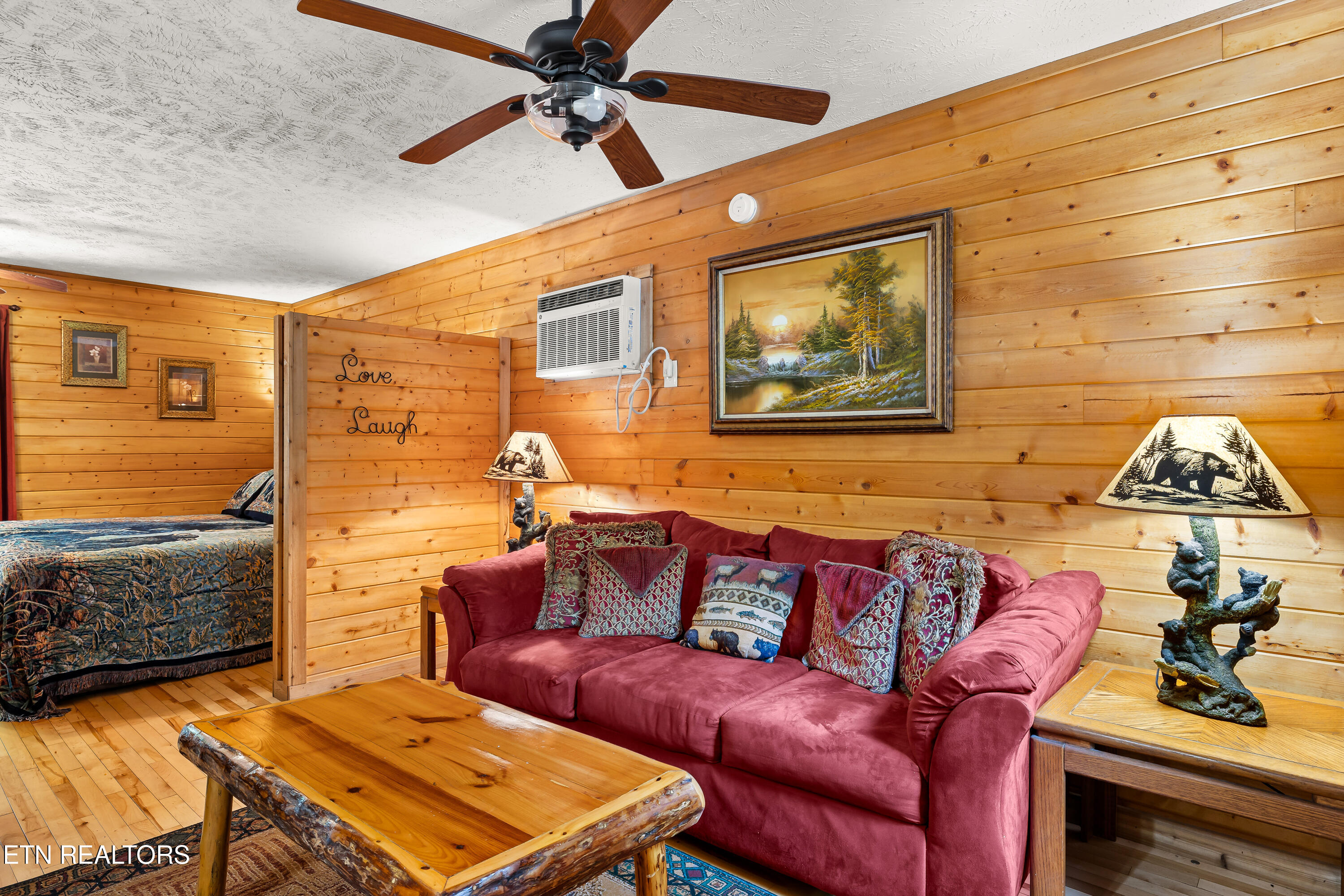 2036 Ridge Road, Unit 14 Pigeon Forge, TN 37863 - Photo 13 of 27 .