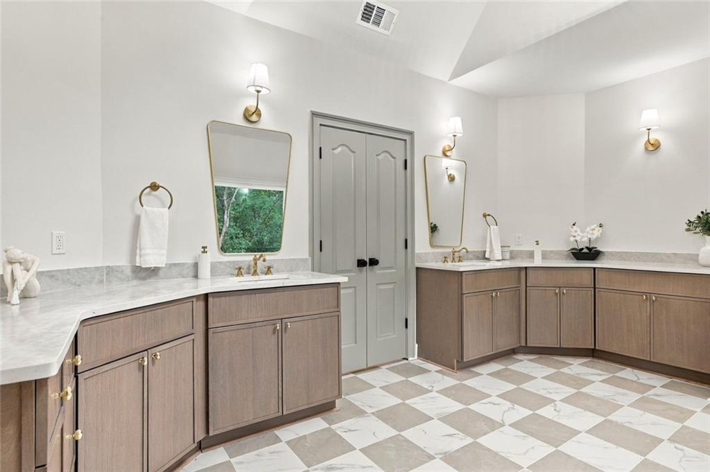 260 Cameron Ridge Drive Northwest Atlanta, GA 30328 - Photo 41 of 74 Gallery Image 41