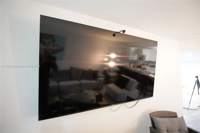 $2,800 | 3002 Northeast 5th Terrace, Unit 210B, Wilton Manors, FL 33334