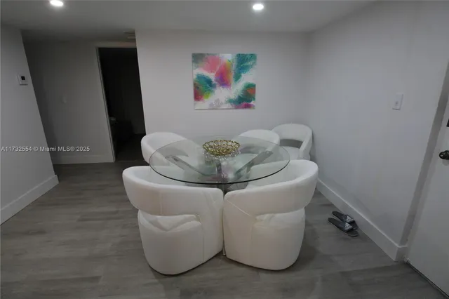 $2,800 | 3002 Northeast 5th Terrace, Unit 210B, Wilton Manors, FL 33334