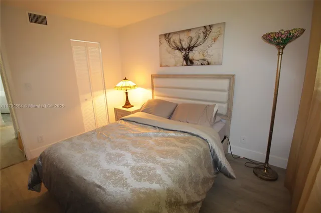 $2,800 | 3002 Northeast 5th Terrace, Unit 210B, Wilton Manors, FL 33334