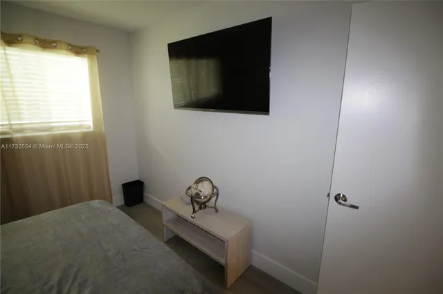 $2,800 | 3002 Northeast 5th Terrace, Unit 210B, Wilton Manors, FL 33334