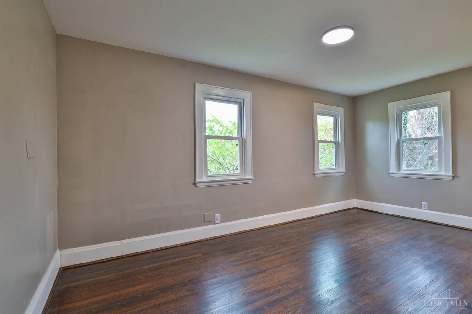4100 Watterson Street Cincinnati, OH 45227 - Photo 35 of 47