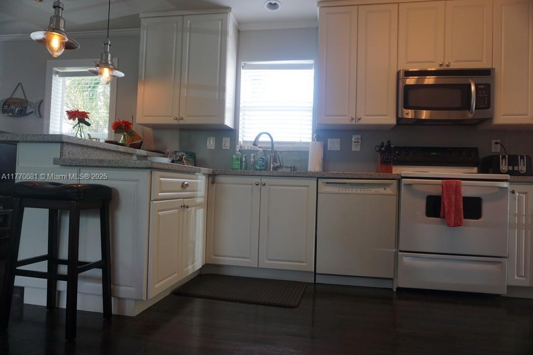 11 Old State Road Key Largo, FL 33037 - Photo 32 of 100