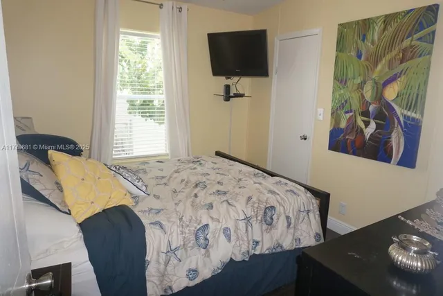 $425,000 | 11 Old State Road, Key Largo, FL 33037