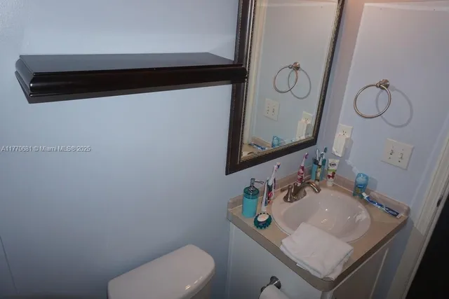 $425,000 | 11 Old State Road, Key Largo, FL 33037