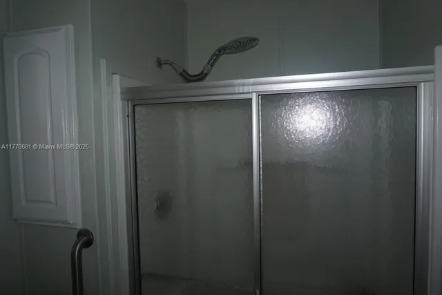 $425,000 | 11 Old State Road, Key Largo, FL 33037