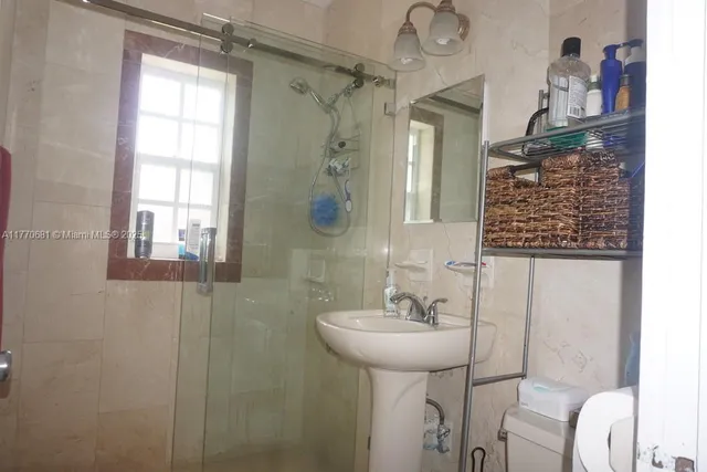 $425,000 | 11 Old State Road, Key Largo, FL 33037