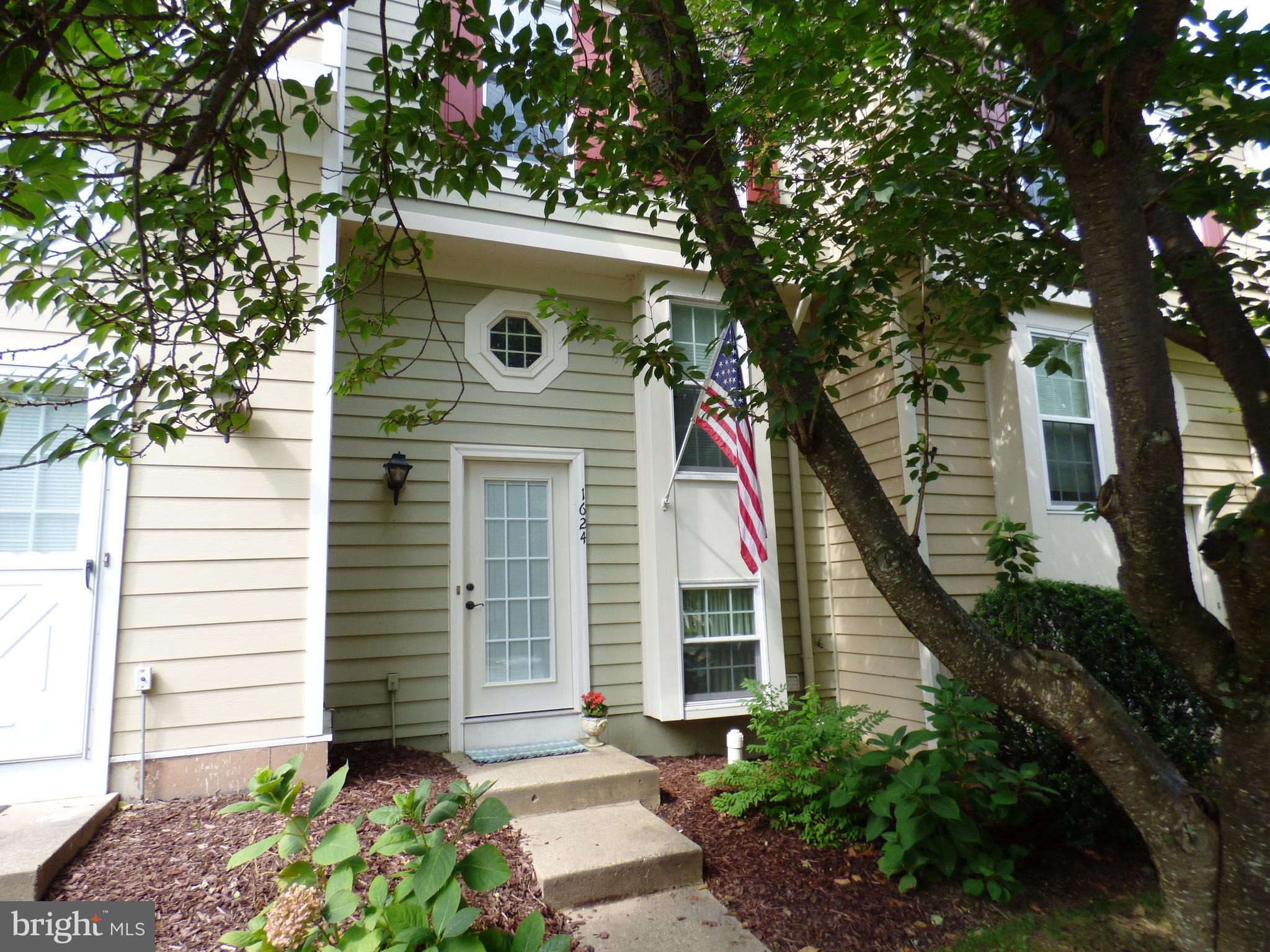 1624 Fieldthorn Drive Reston, VA 20194 - Photo 1 of 19 Exterior (Front)