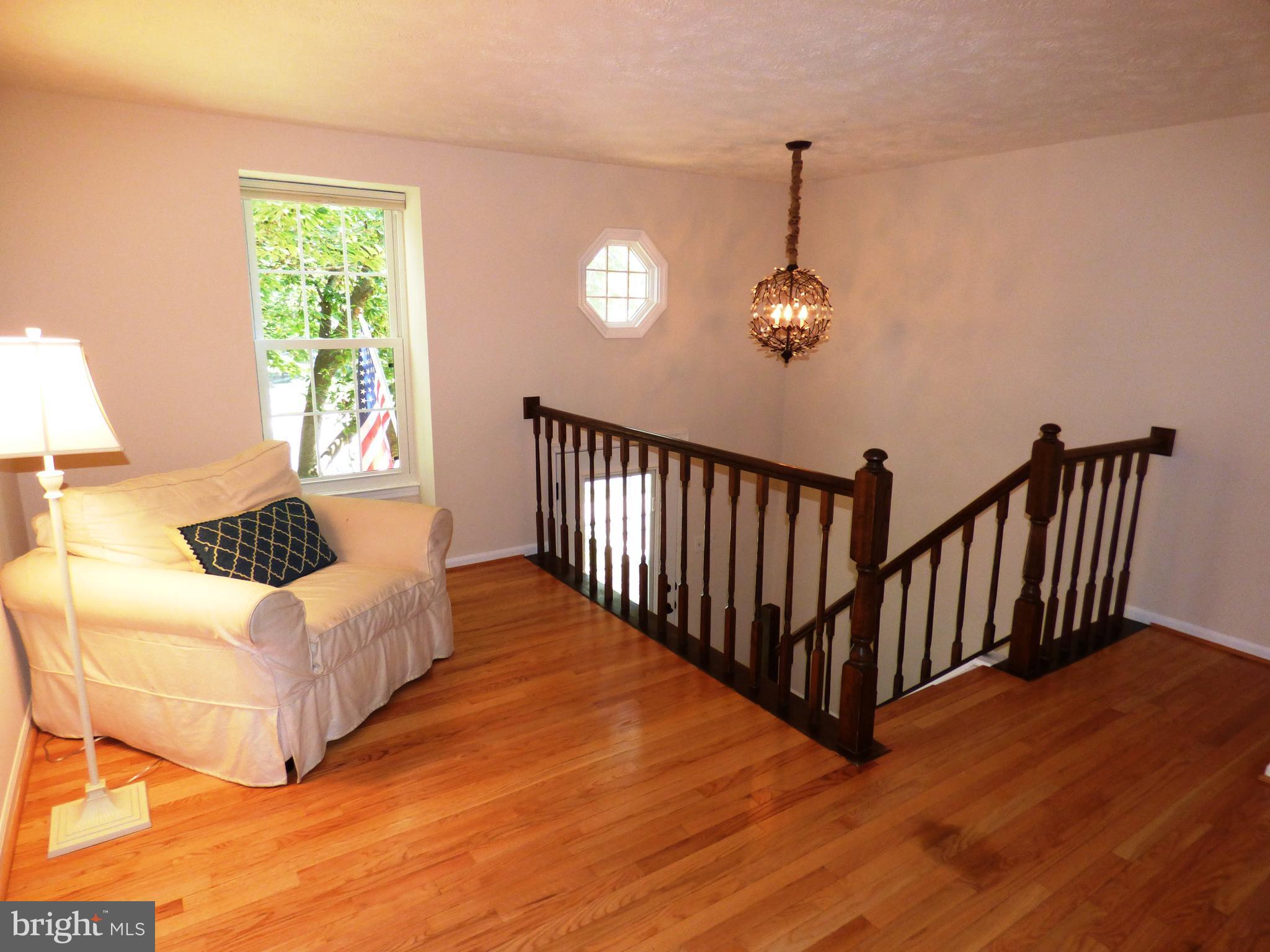 1624 Fieldthorn Drive Reston, VA 20194 - Photo 5 of 19 Interior (General)