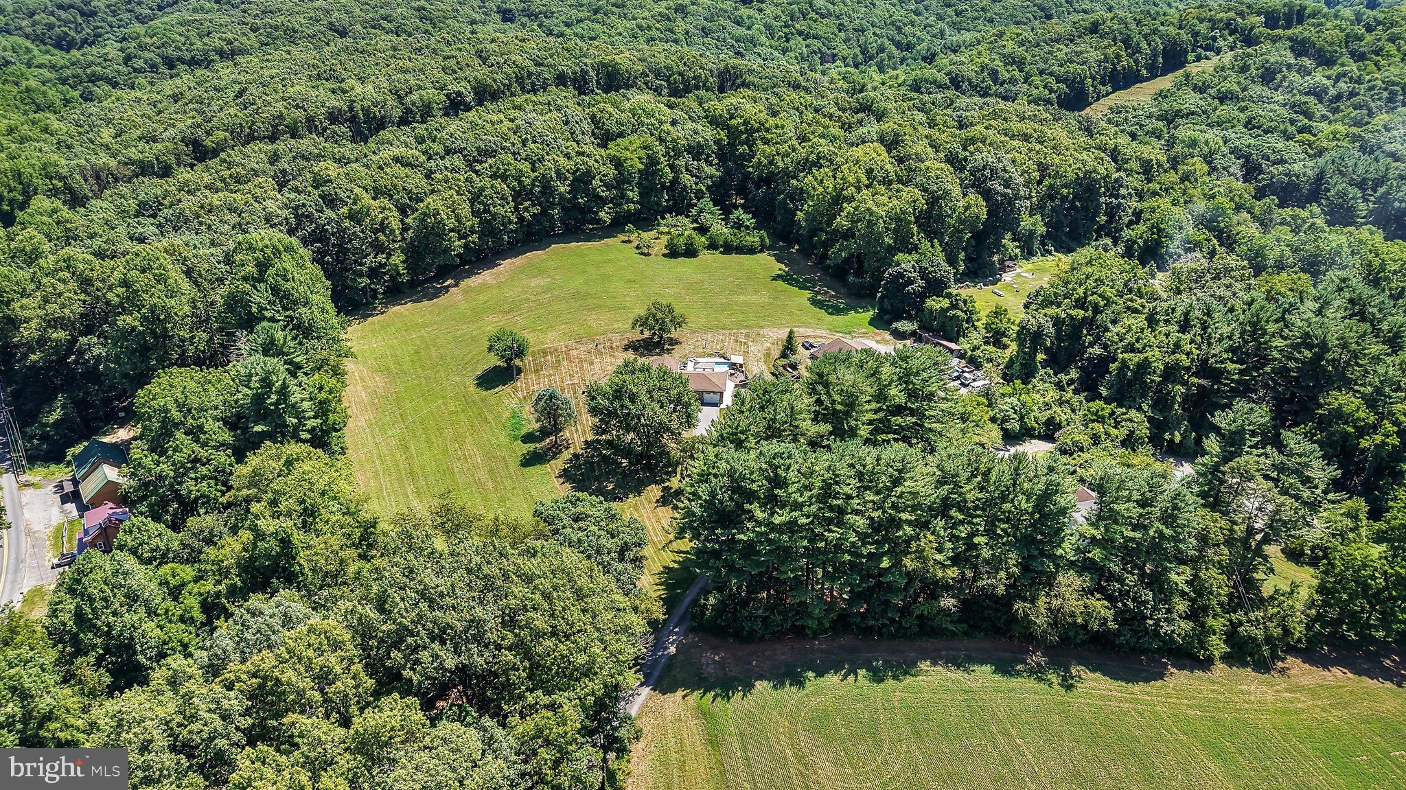 130 Clearfield Lane Reading, PA 19608 - Photo 1 of 31 Aerial