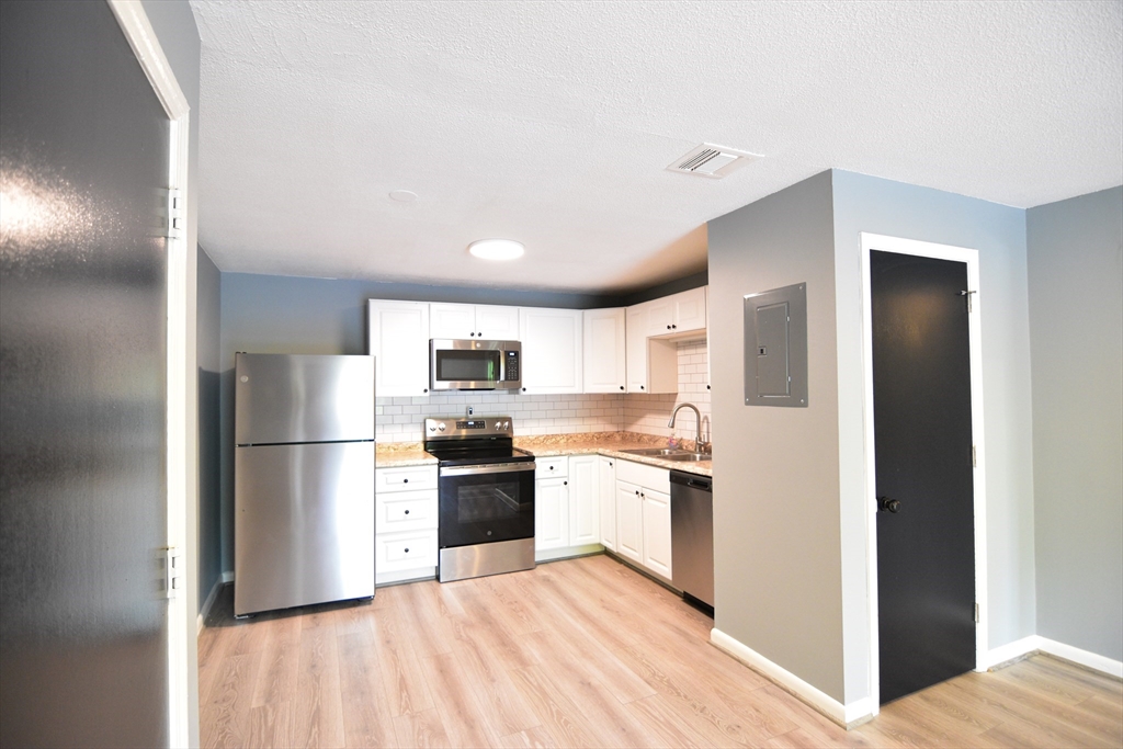 176 Maple Avenue, Unit 127 Rutland, MA 01543 - Photo 5 of 23 Gallery Image 5