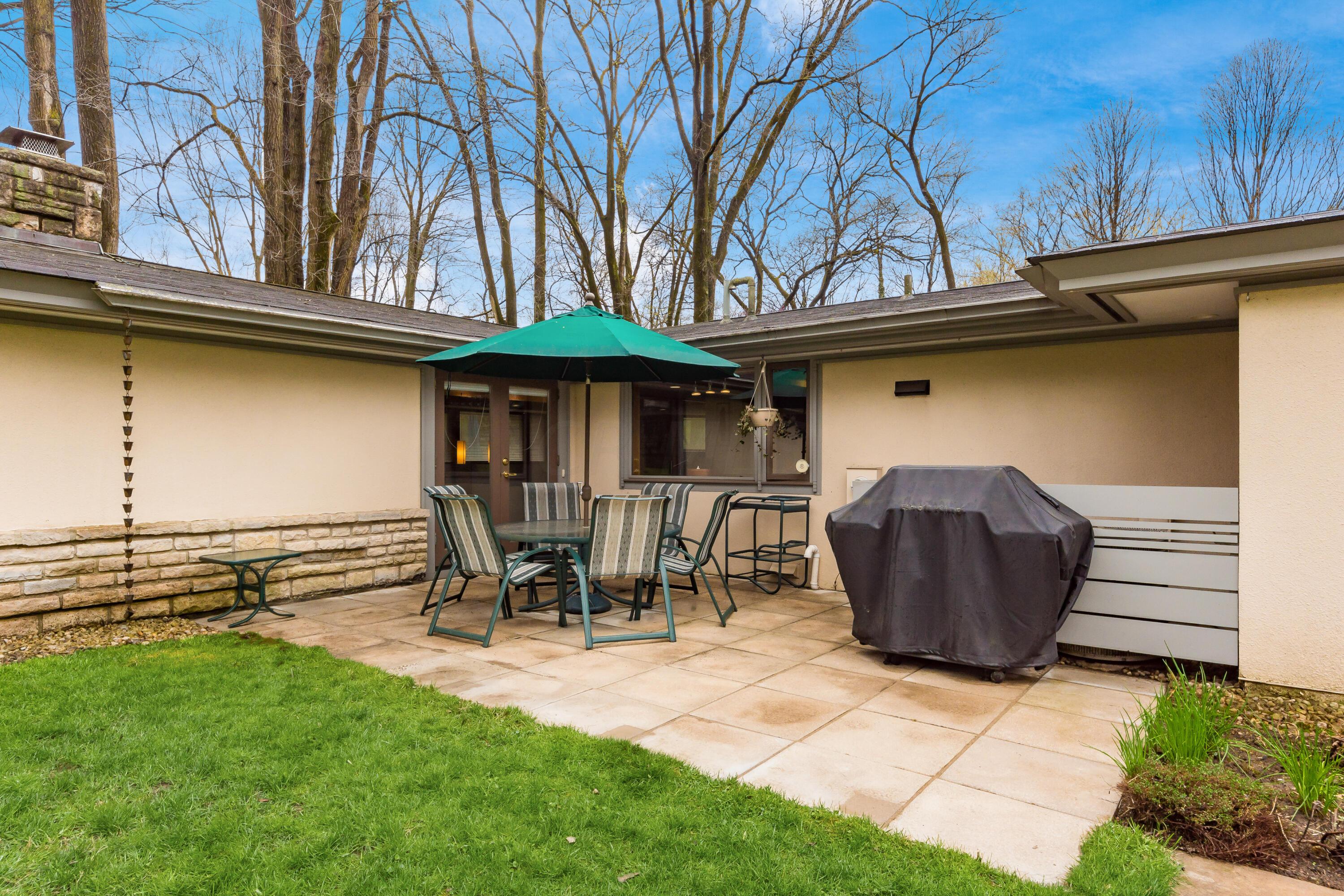 4398 Dublin Road Columbus, OH 43221 - Photo 44 of 61 patio off the living room