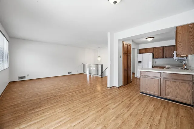 $278,000 | 4613 1/2 Penkwe Way, Eagan, MN 55122