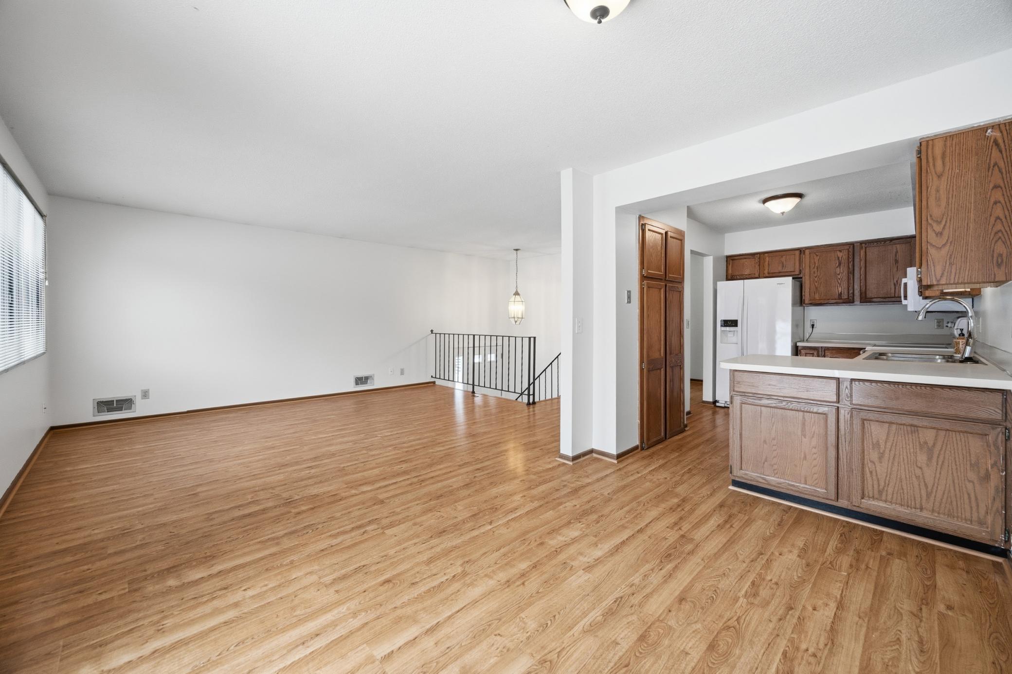 4613 1/2 Penkwe Way Eagan, MN 55122 - Photo 11 of 30