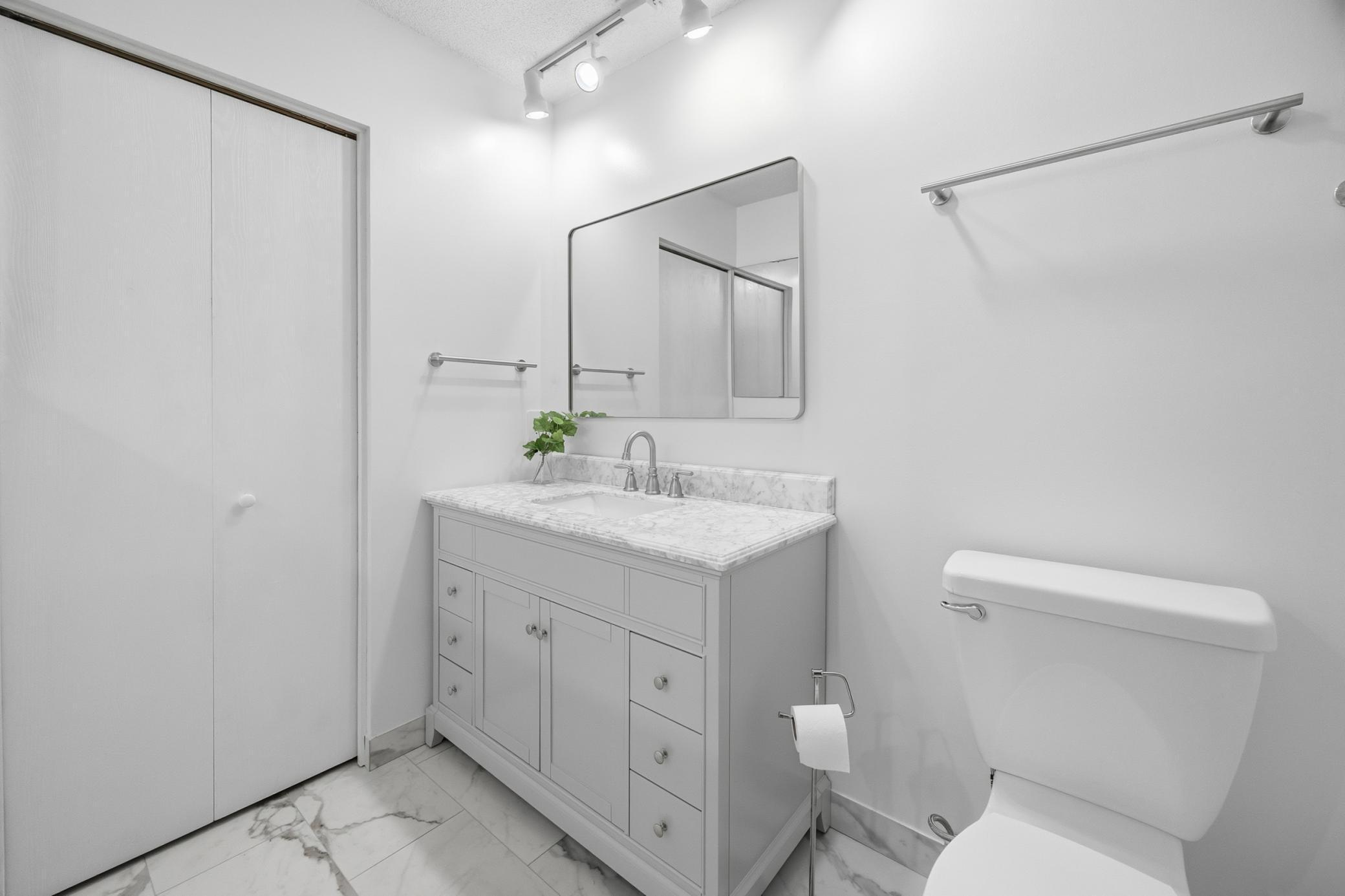 4613 1/2 Penkwe Way Eagan, MN 55122 - Photo 19 of 30