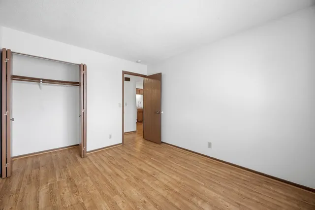 $278,000 | 4613 1/2 Penkwe Way, Eagan, MN 55122