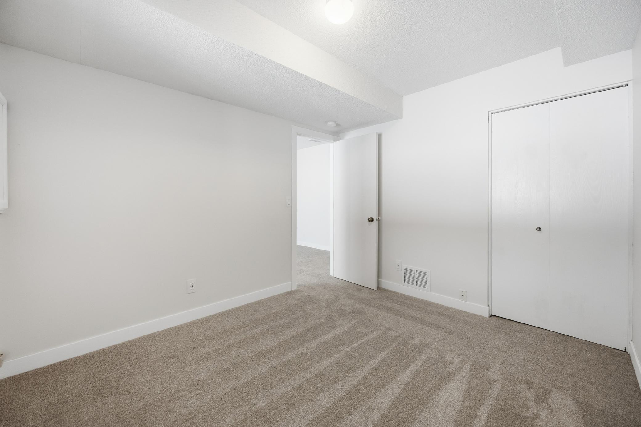 4613 1/2 Penkwe Way Eagan, MN 55122 - Photo 28 of 30