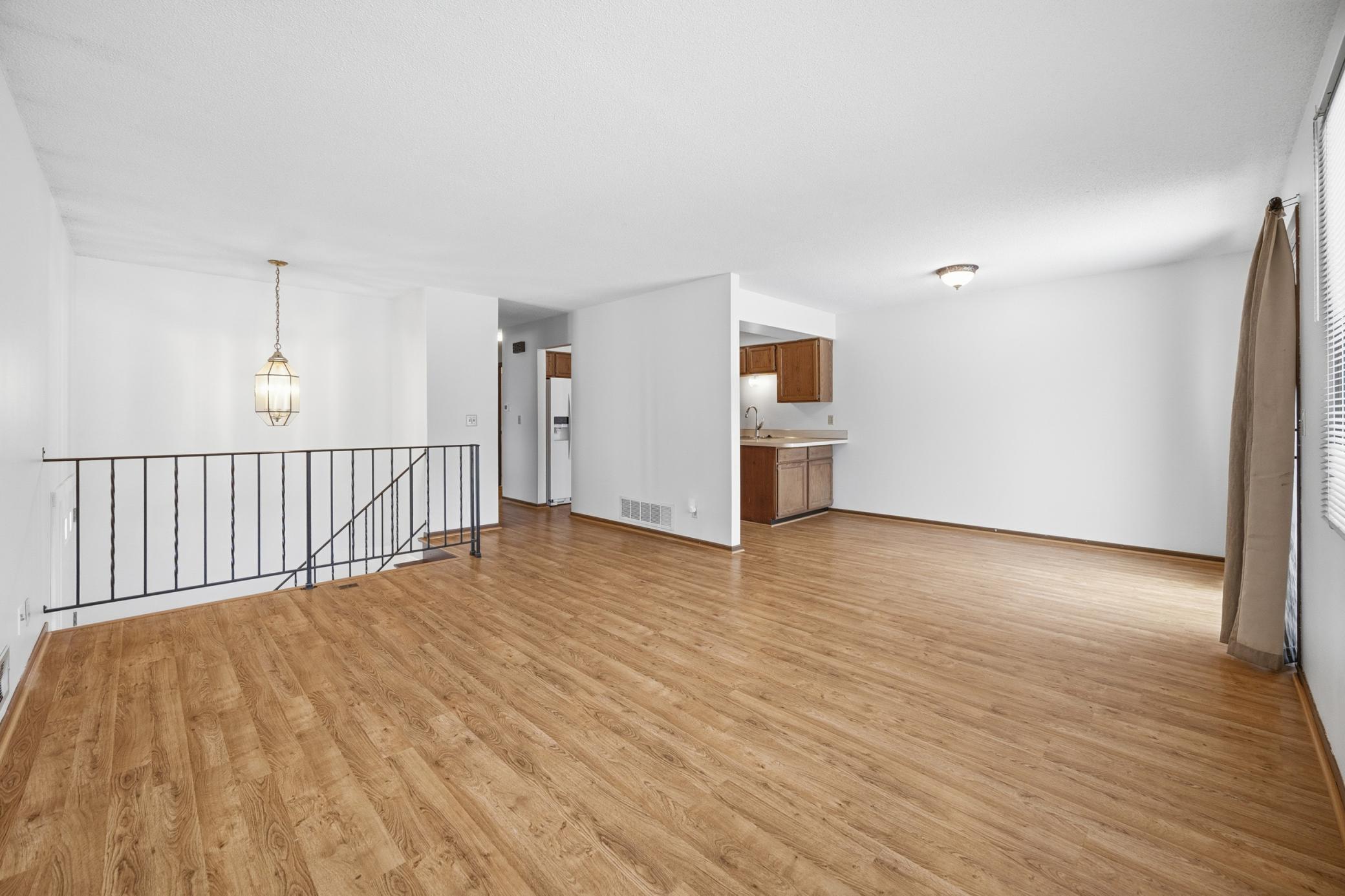 4613 1/2 Penkwe Way Eagan, MN 55122 - Photo 7 of 30