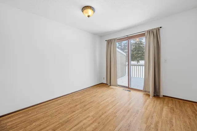 $278,000 | 4613 1/2 Penkwe Way, Eagan, MN 55122