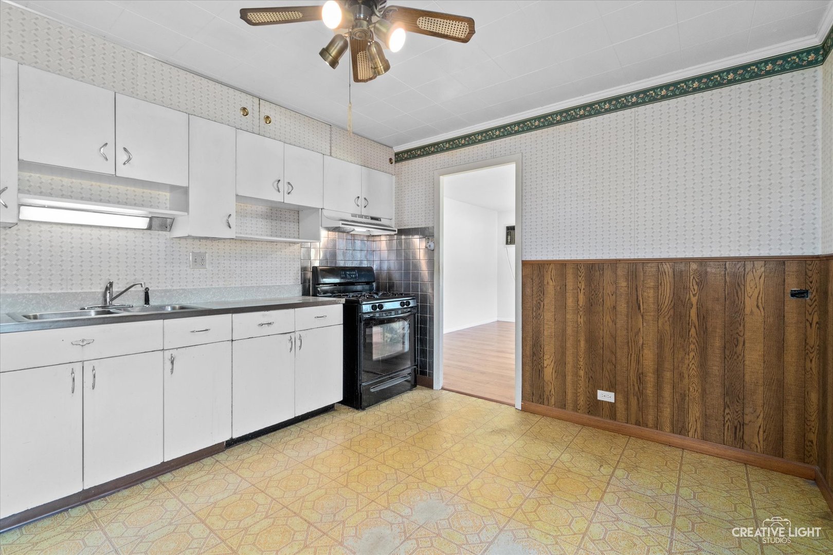 103 South Bartlett Road Streamwood, IL 60107 - Photo 5 of 17